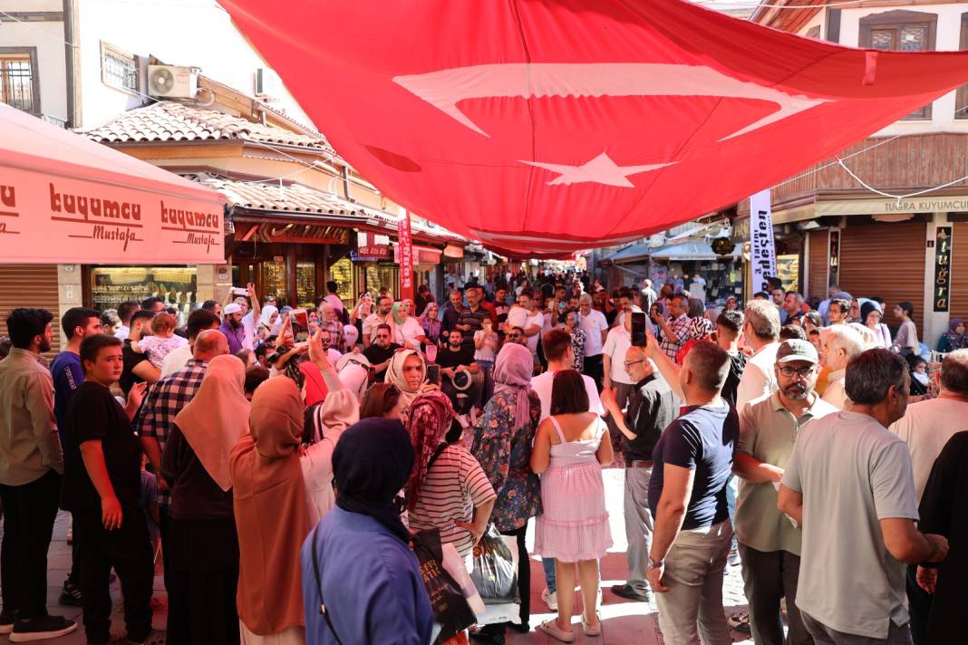 Konya’da yoğun ilgi gören Tarihi Bedesten Alışveriş Günleri sona erdi 1